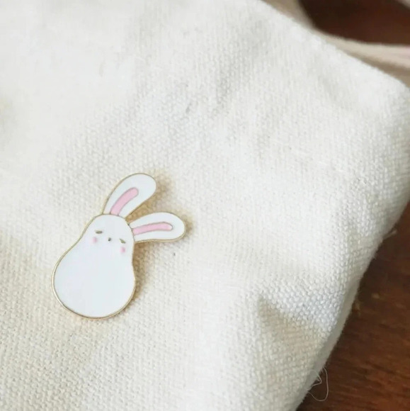 Bunny Bean Gold and Pink/White Enamel Pin - Picture 3 of 5